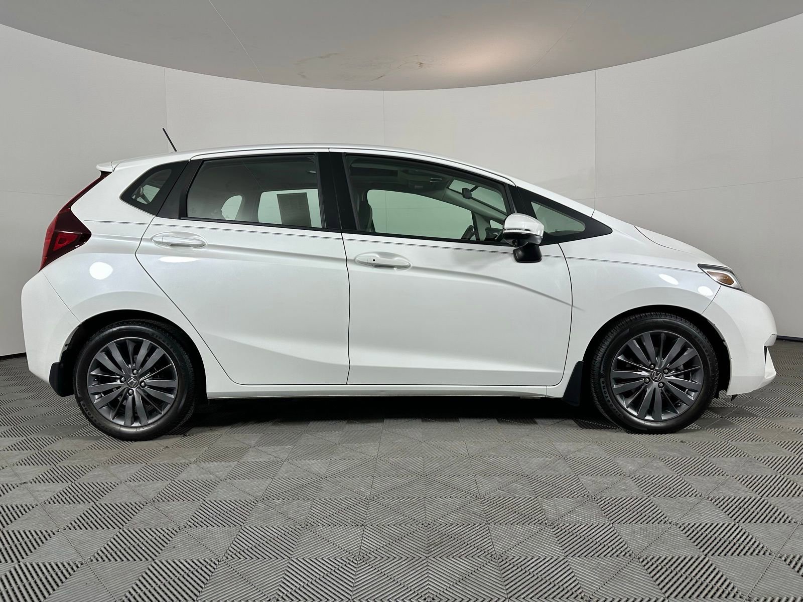 Used 2015 Honda Fit EX-L image 25