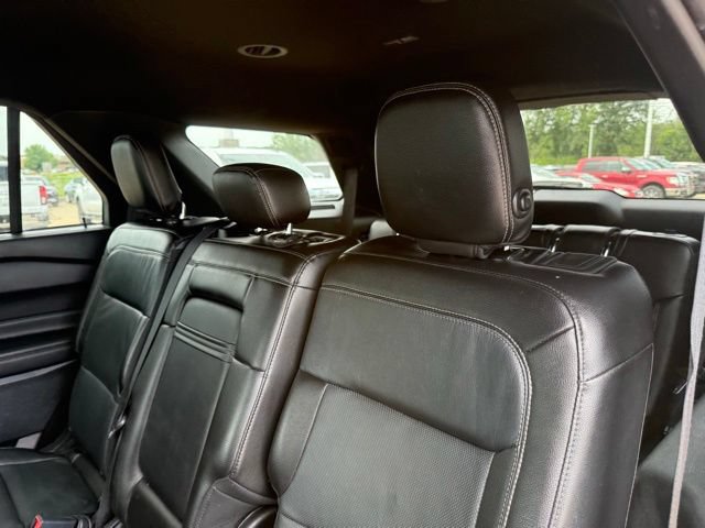 Used 2020 Ford Explorer Limited AWD/4WD image 35