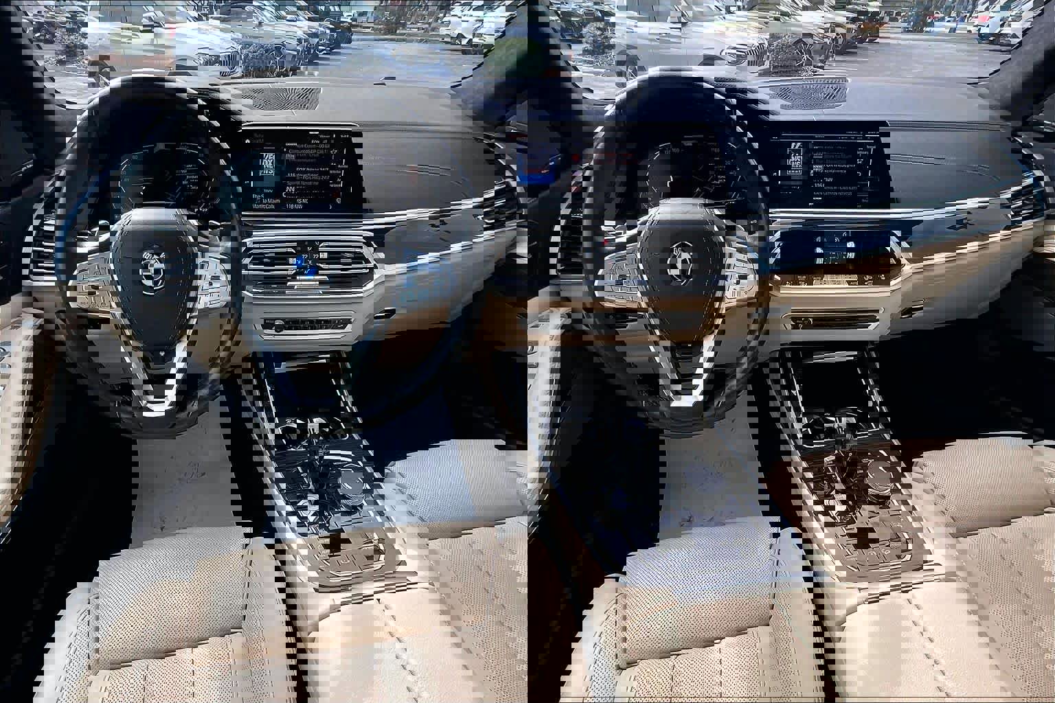 Used 2021 BMW X7 xDrive40i w/ Premium Package image 16