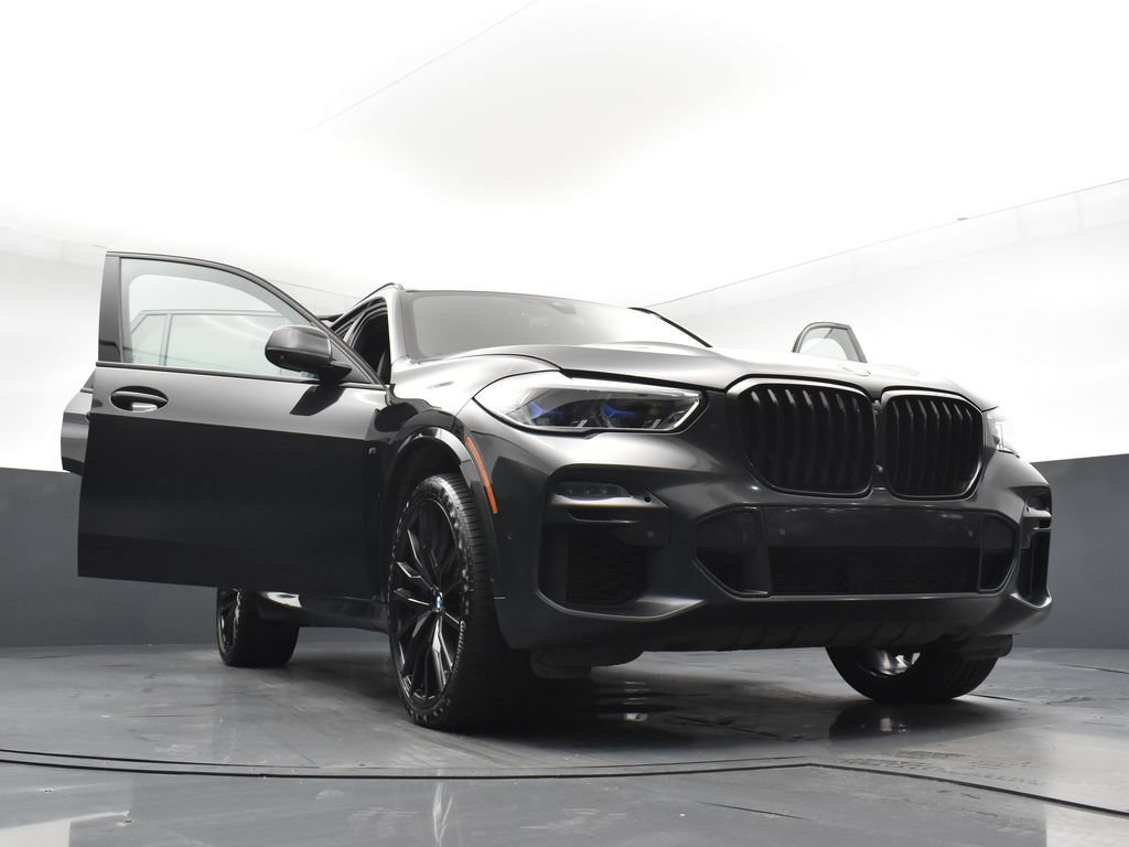 Used 2021 BMW X5 M50i AWD/4WD image 29