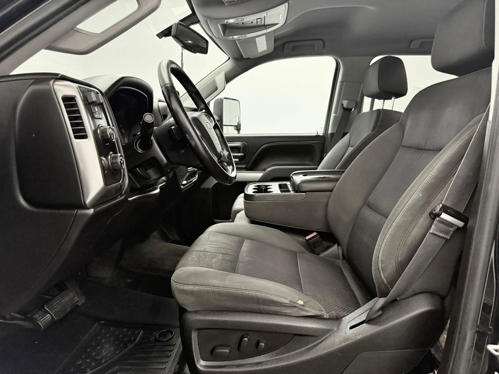 Used 2015 Chevrolet Silverado 2500 LT w/ Z71 Package, Off-Road AWD/4WD image 10