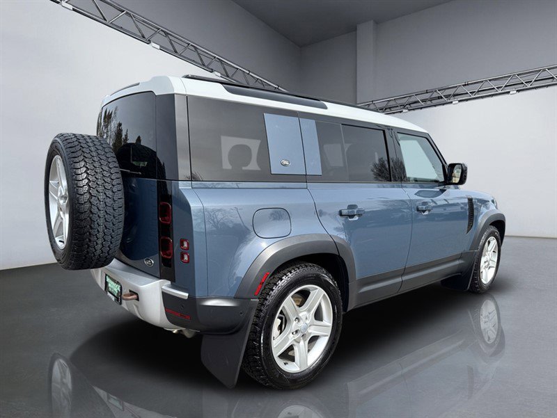 Used 2023 Land Rover Defender 110 SE image 7