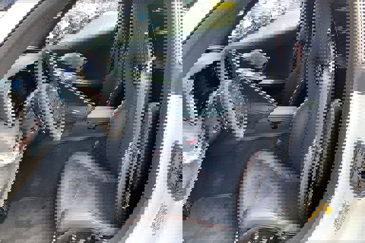 Used 2022 Chevrolet Corvette Stingray Premium Cpe w/ Engine Appearance Package image 8