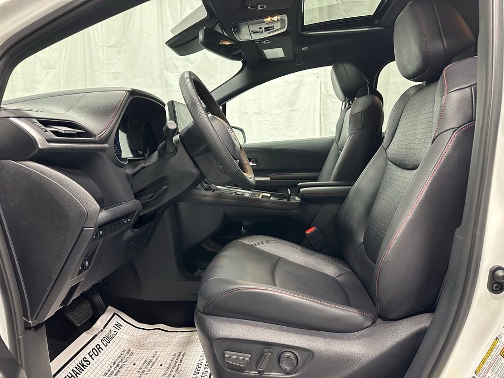 Used 2025 Toyota Sienna XSE image 14