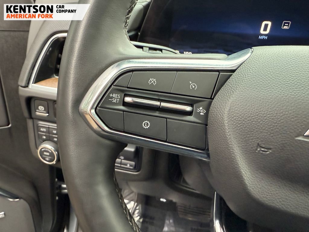 Used 2025 Chevrolet Suburban High Country image 19