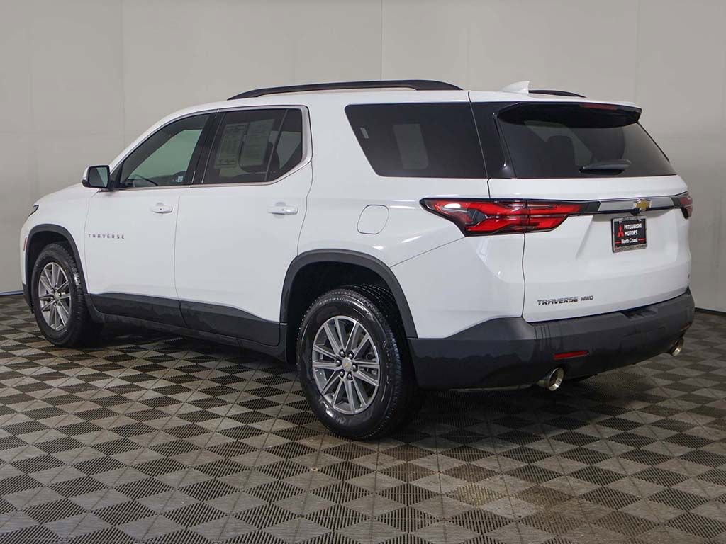 Used 2023 Chevrolet Traverse LT image 4