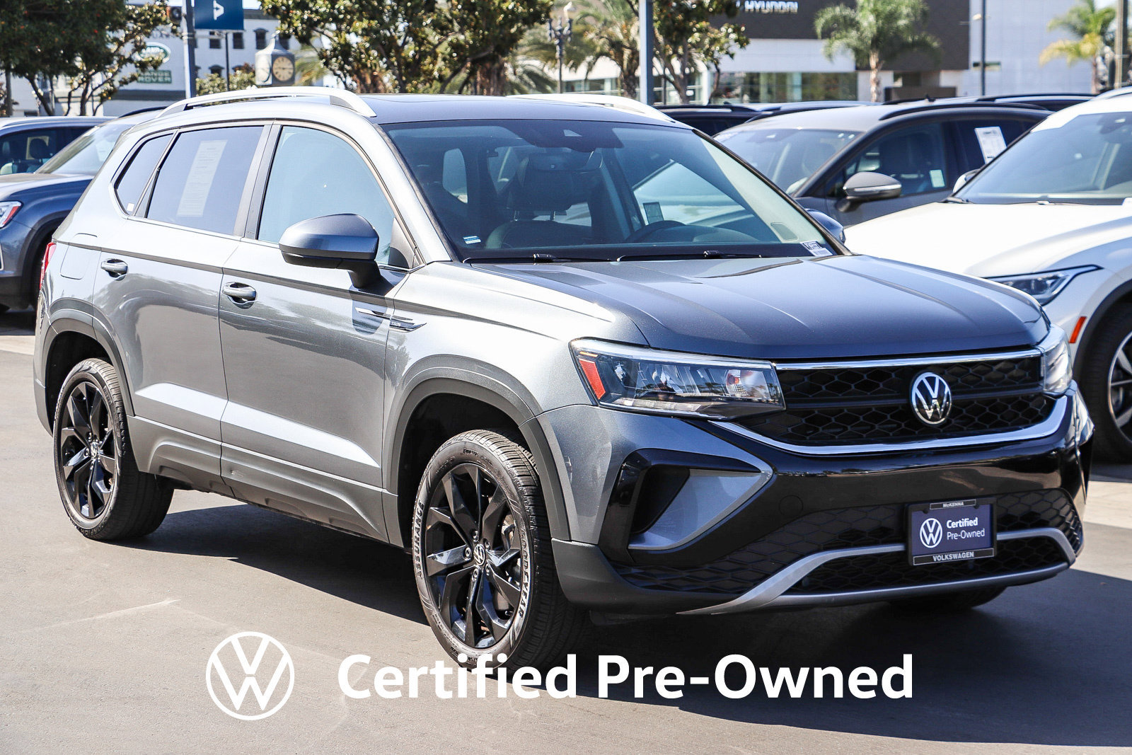 Certified 2023 Volkswagen Taos SE w/ Panoramic Sunroof Package FWD image 4