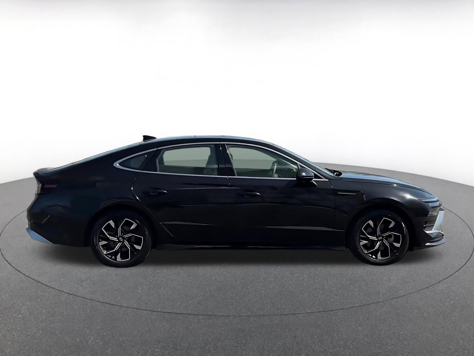 Used 2025 Hyundai Sonata SEL FWD image 16