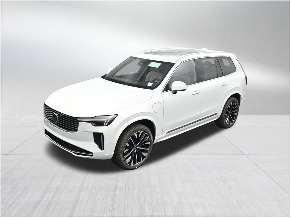 New 2026 Volvo XC90 T8 Plus w/ Protection Package Premier AWD/4WD image 13