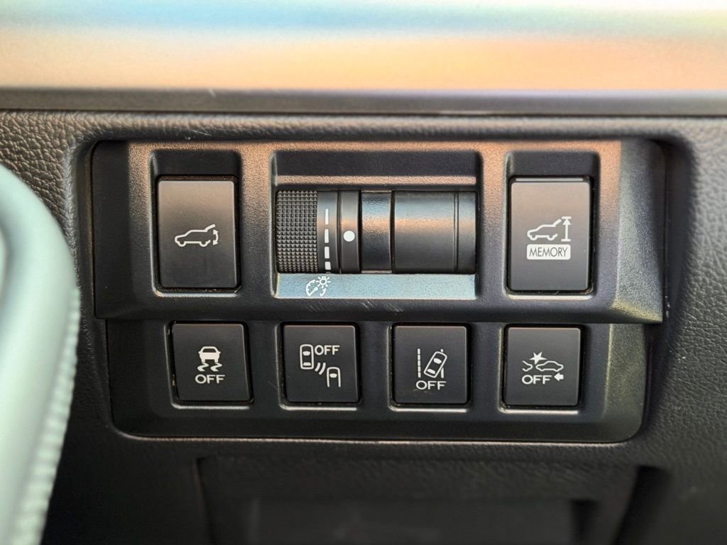 Used 2018 Subaru Outback 3.6R Limited AWD/4WD image 20