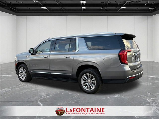 Used 2021 GMC Yukon XL SLT image 3