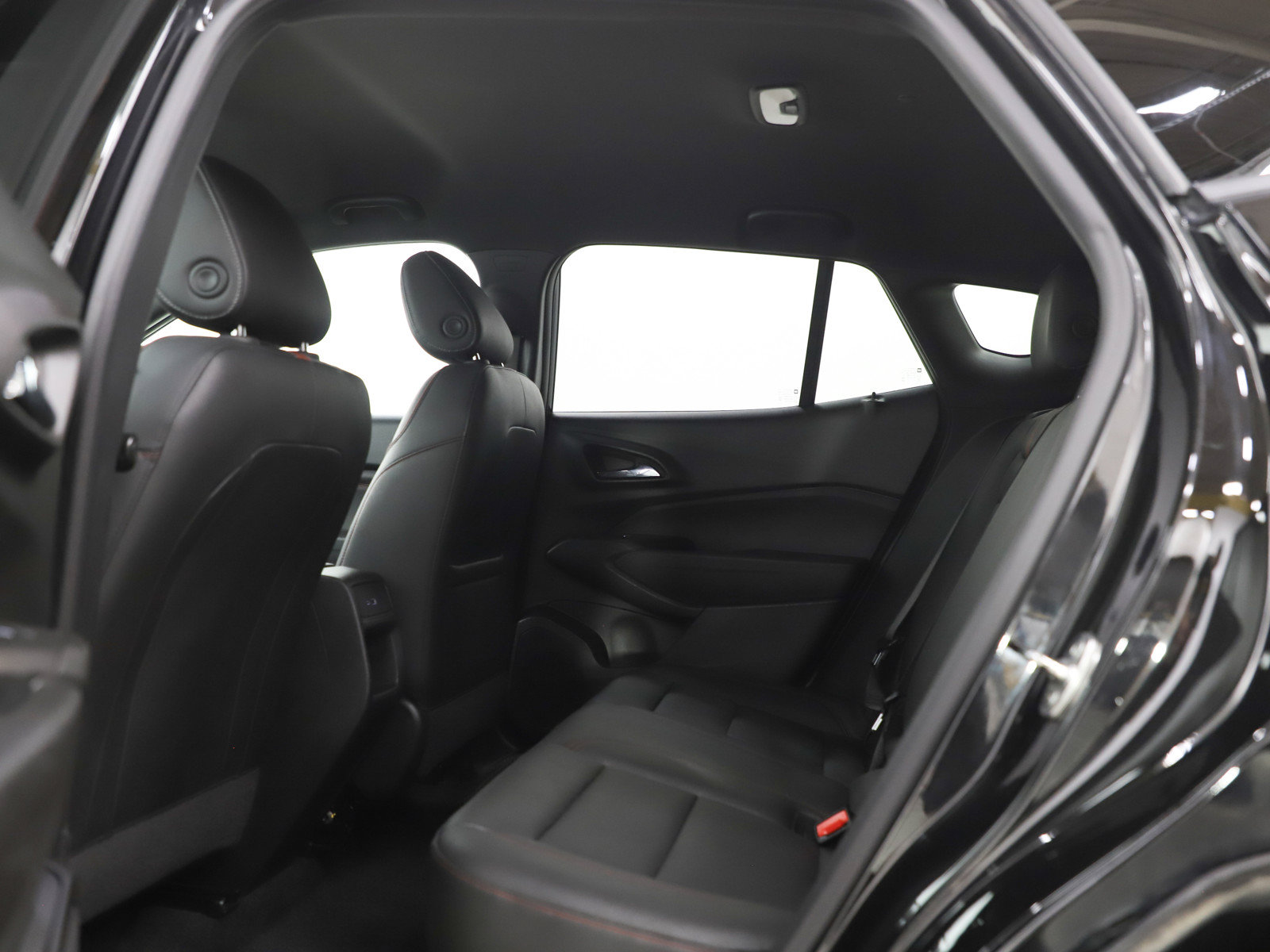 Used 2024 Chevrolet Trax RS FWD image 18