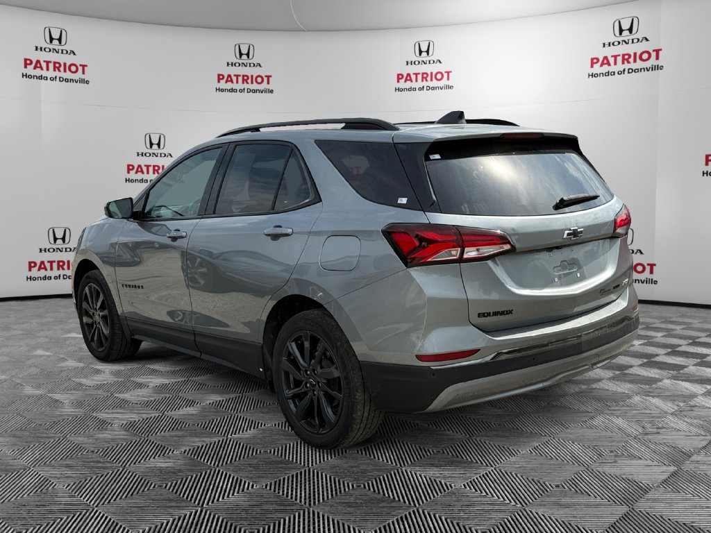 Used 2023 Chevrolet Equinox RS AWD/4WD image 3