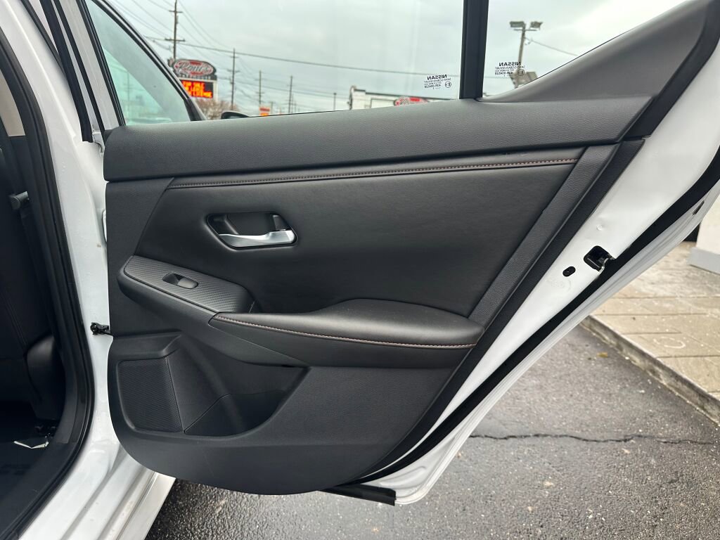 Used 2021 Nissan Sentra SR image 23