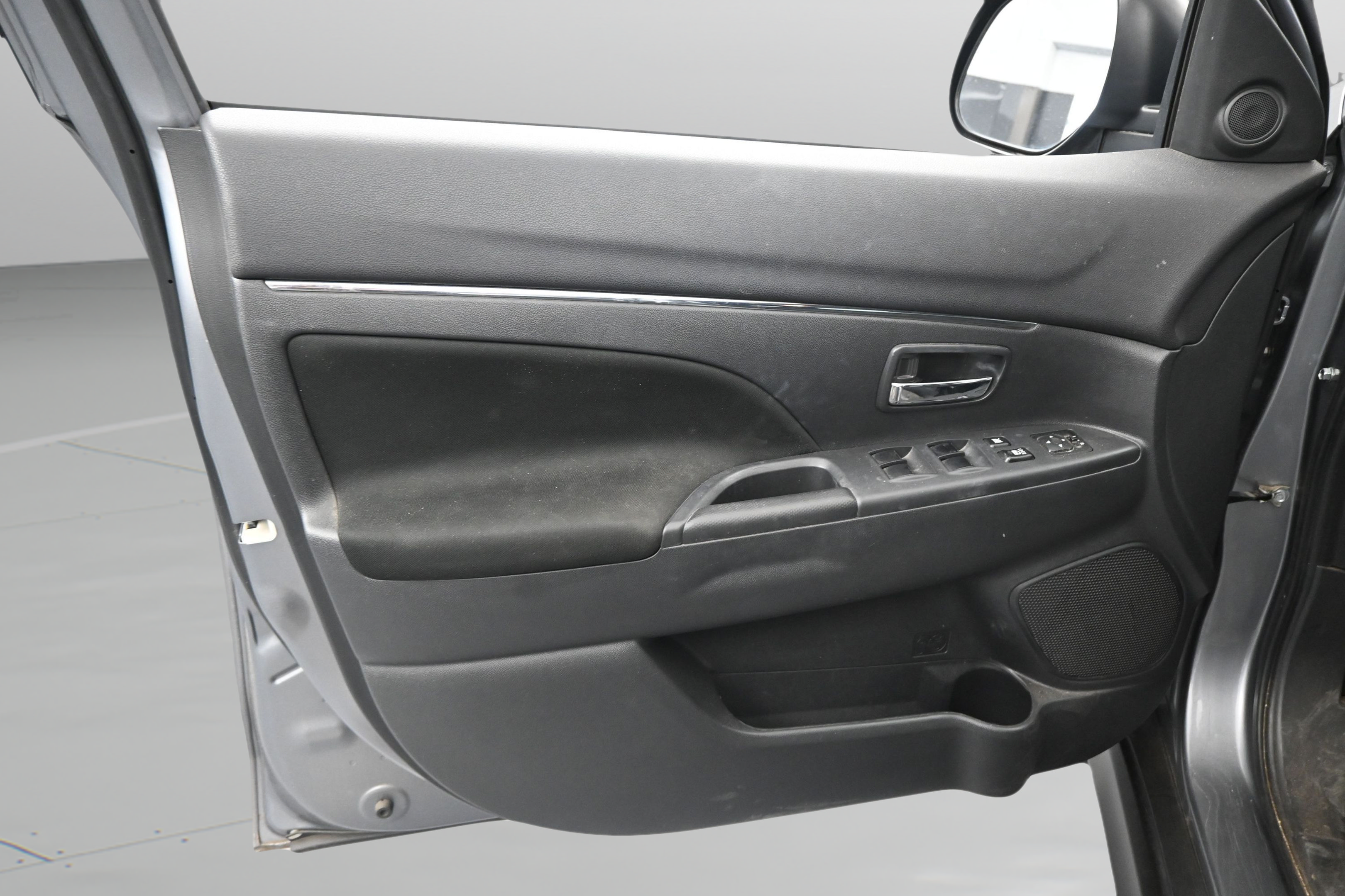 Used 2022 Mitsubishi Outlander Sport ES FWD image 32