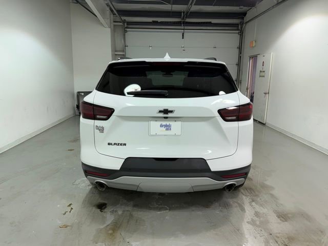 Certified 2024 Chevrolet Blazer LT w/ Midnight/Sport Edition image 5