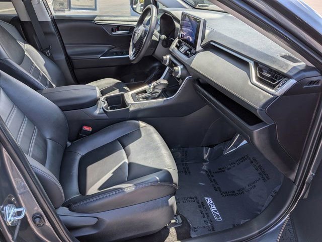 Used 2025 Toyota RAV4 XLE Premium FWD image 5