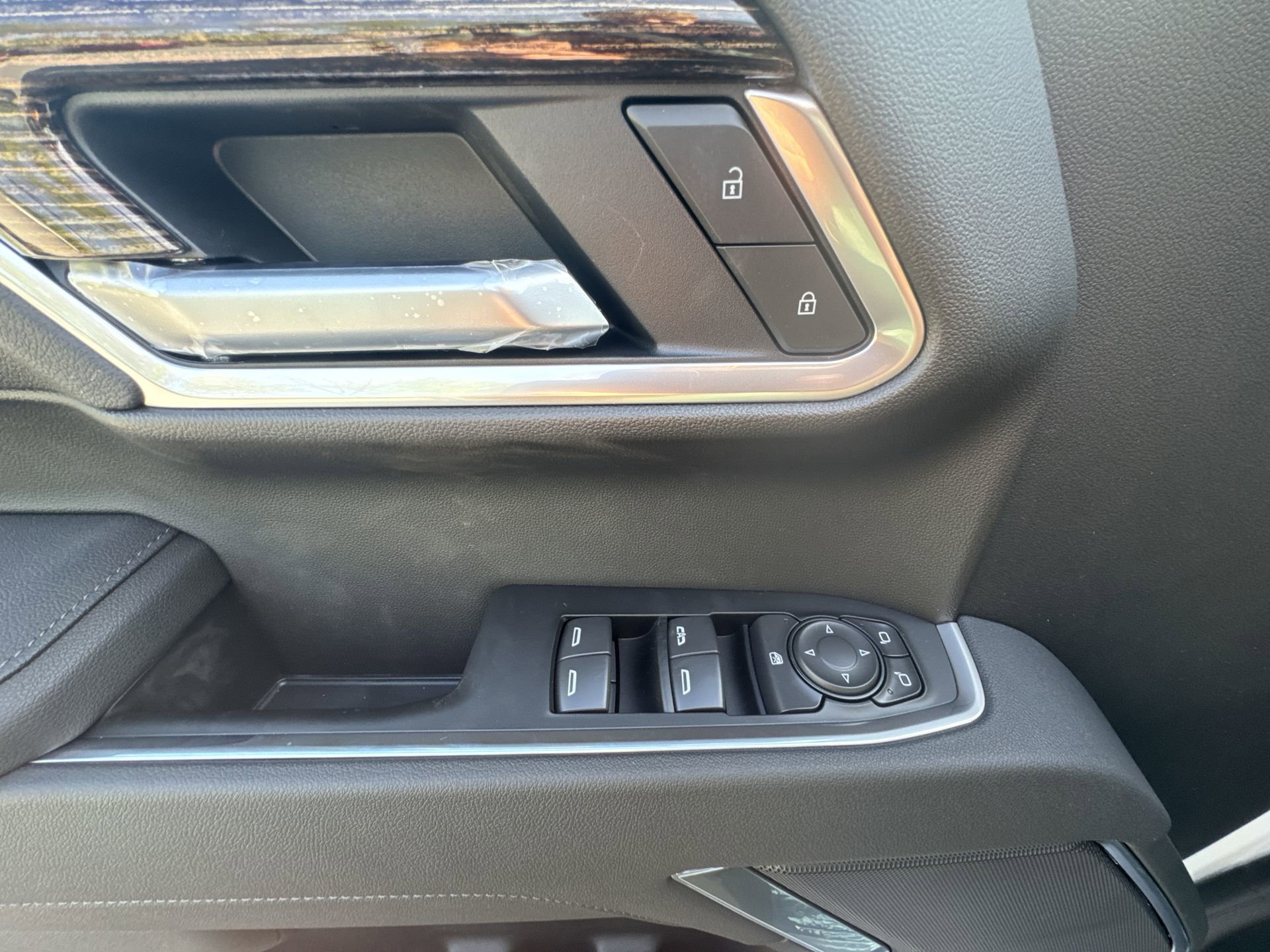 New 2026 GMC Sierra 1500 SLE AWD/4WD image 15