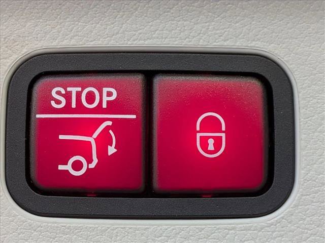 Used 2023 Mercedes-Benz EQE 350+ SUV w/ AMG Line Exterior Package image 19