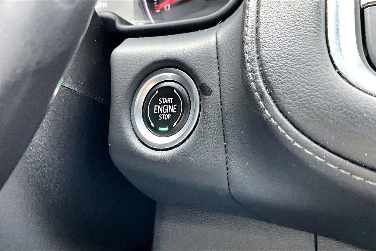 Used 2021 Chevrolet Tahoe Z71 w/ Luxury Package image 28