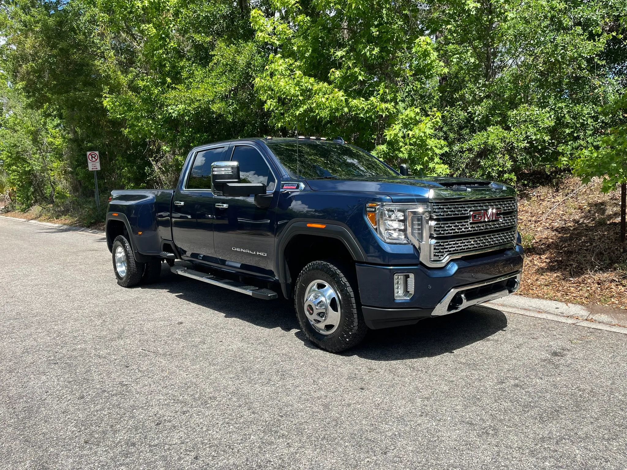 Used 2023 GMC Sierra 3500 Denali w/ Denali Ultimate Package AWD/4WD image 6
