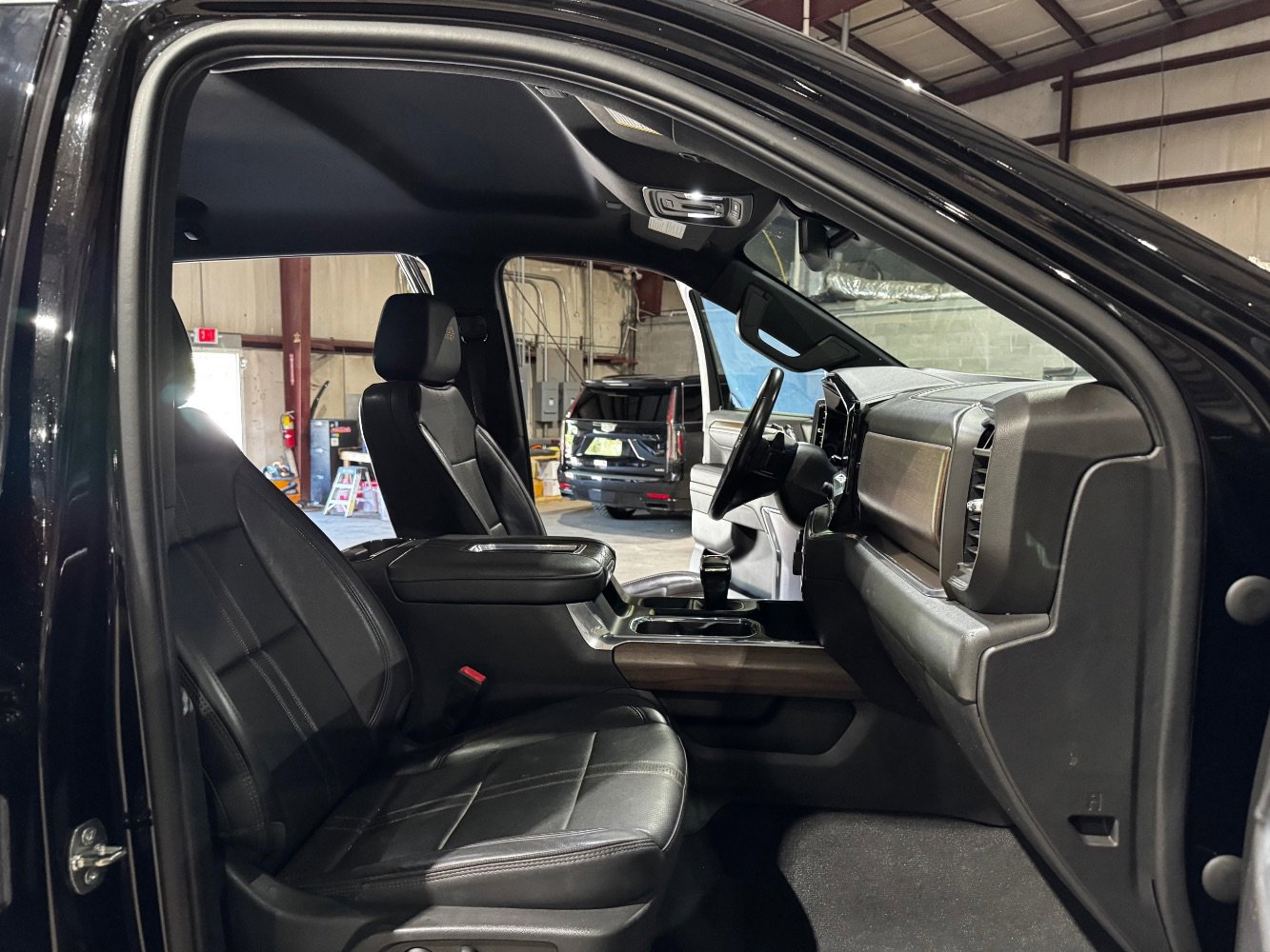 Used 2022 Chevrolet Silverado 1500 High Country image 26