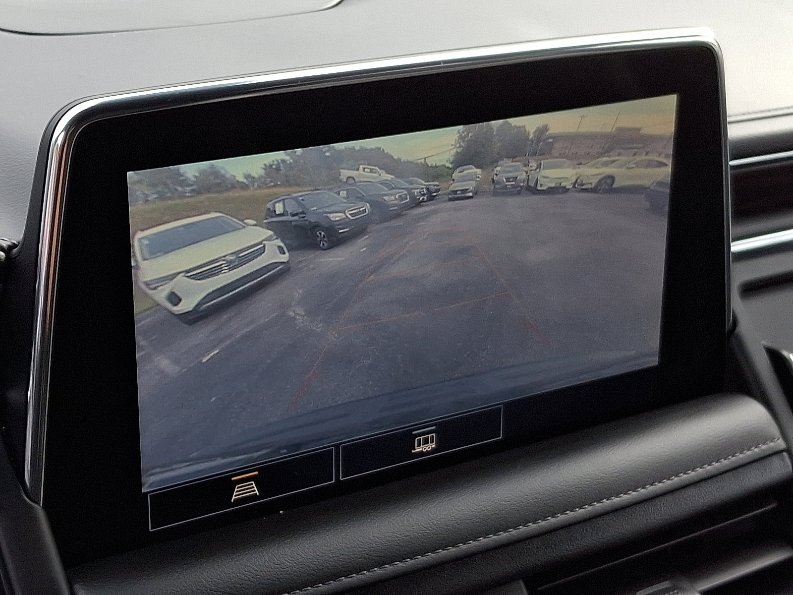 Used 2021 Chevrolet Tahoe Z71 image 17