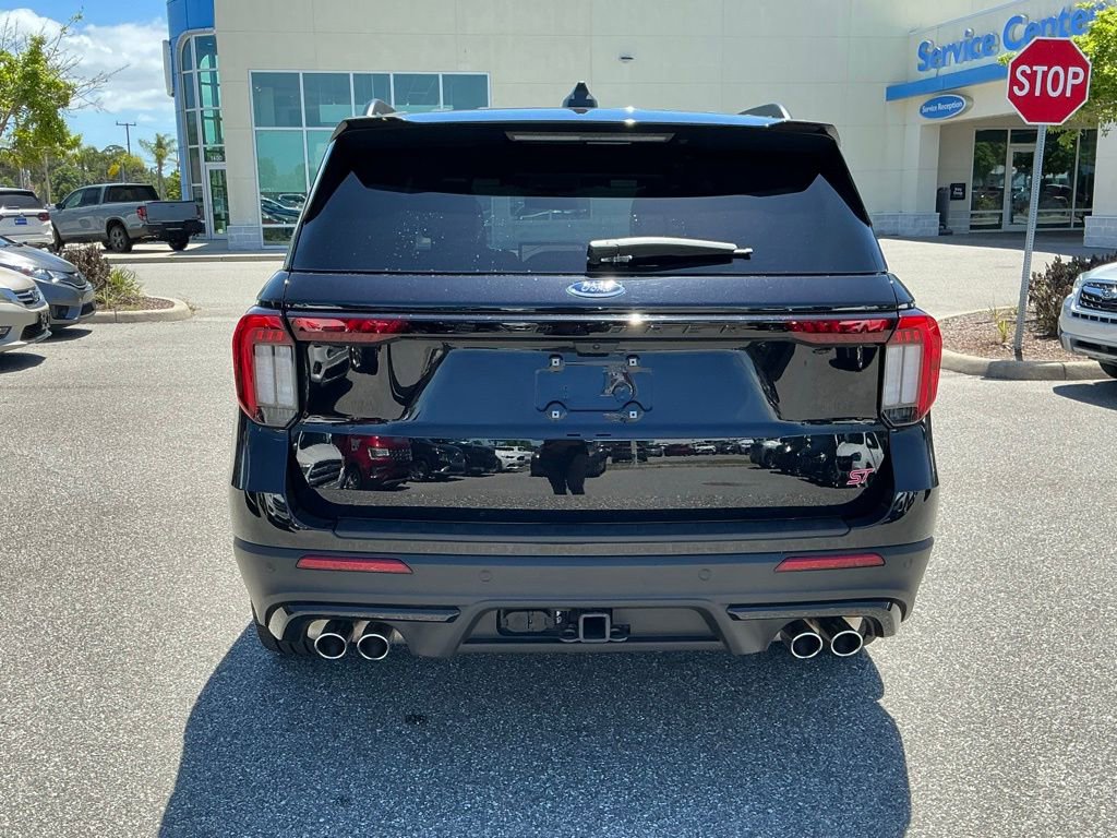 Used 2025 Ford Explorer ST w/ Sun And Sound Package AWD/4WD image 5