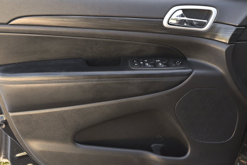 Used 2021 Jeep Grand Cherokee Laredo X image 14