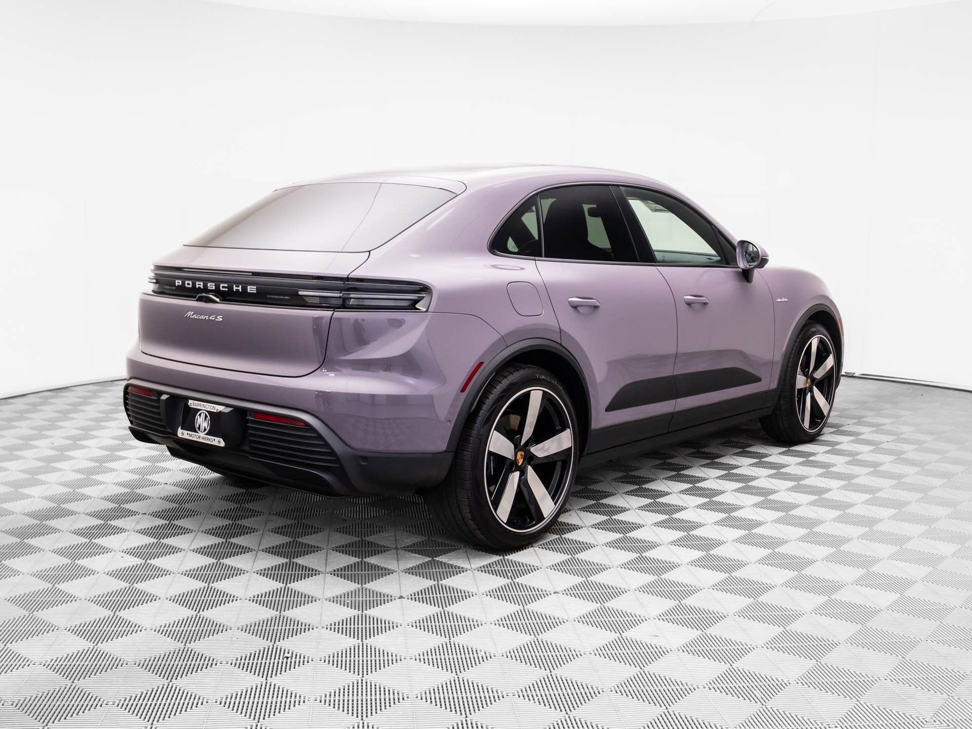 New 2025 Porsche Macan 4S Electric image 7
