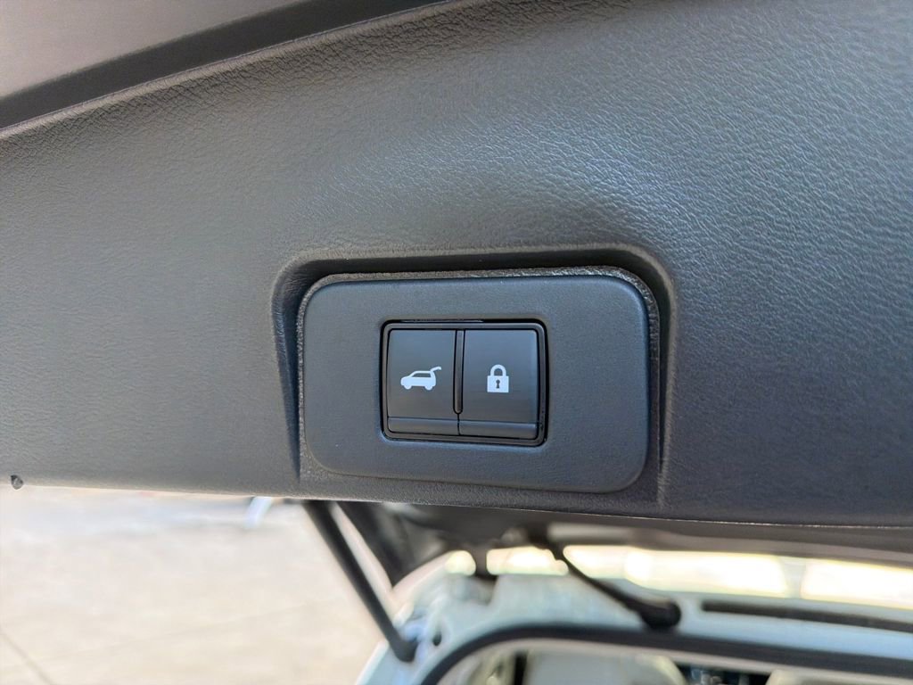 Used 2023 Nissan Rogue SV w/ SV Premium B Package image 35