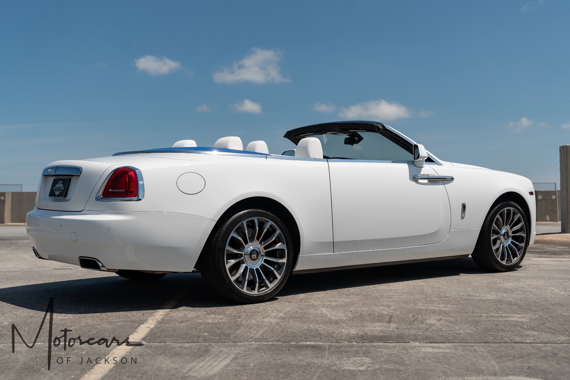 Used 2019 Rolls-Royce Dawn RWD image 6
