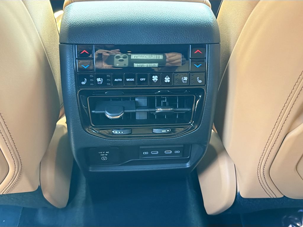 New 2026 Jeep Grand Cherokee Summit AWD/4WD image 22