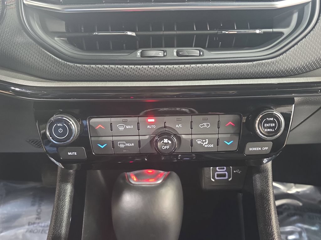 Used 2025 Jeep Compass Trailhawk AWD/4WD image 20