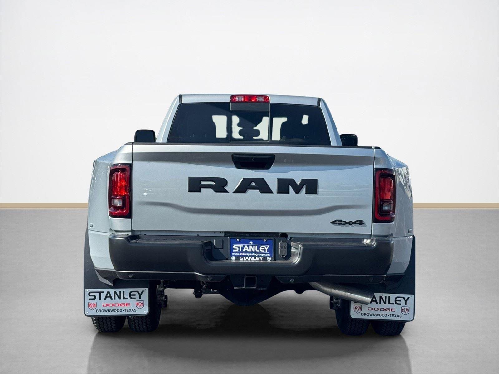 New 2026 RAM 3500 Tradesman AWD/4WD image 7