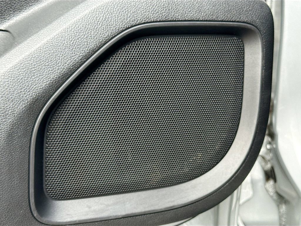 Used 2019 Nissan Titan SV w/ SV Convenience Package AWD/4WD image 19