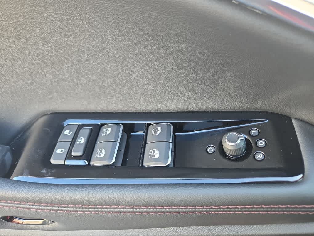 Used 2025 Jeep Wagoneer S Limited AWD/4WD image 21