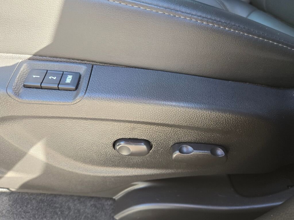 Used 2019 Buick Encore Essence w/ Experience Buick Package image 23