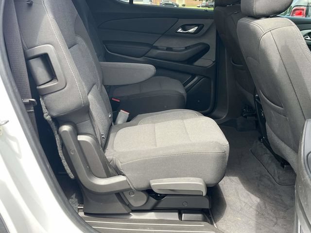 Used 2022 Chevrolet Traverse LT FWD image 23