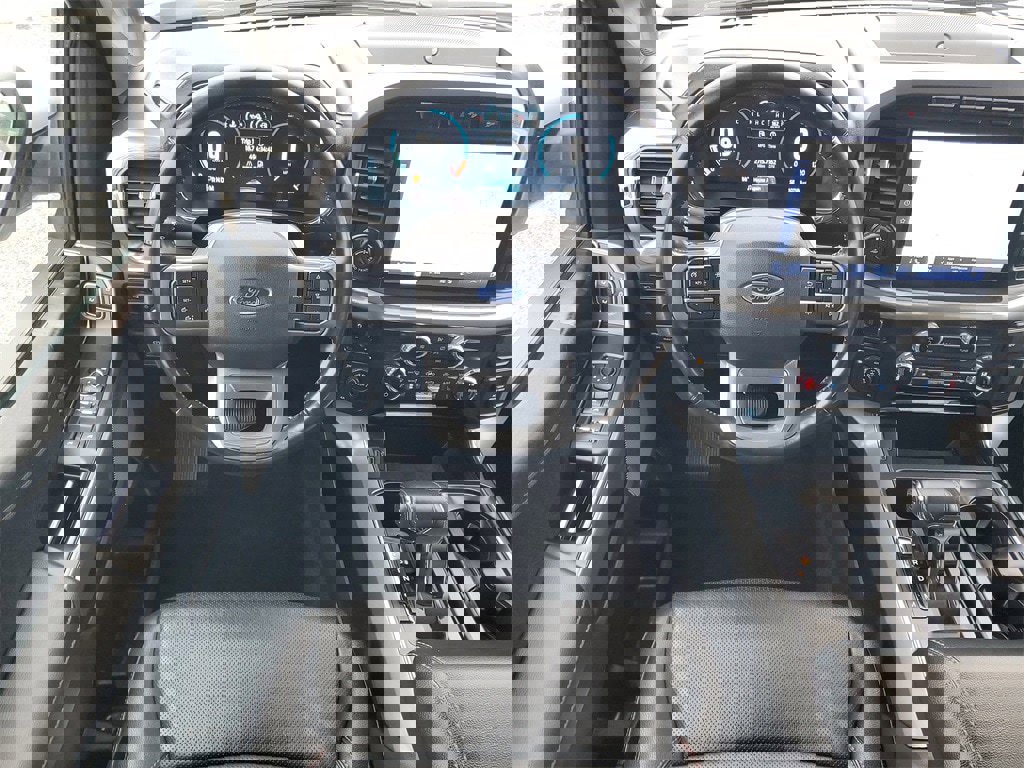 Used 2021 Ford F150 Lariat w/ Equipment Group 501A Mid image 26