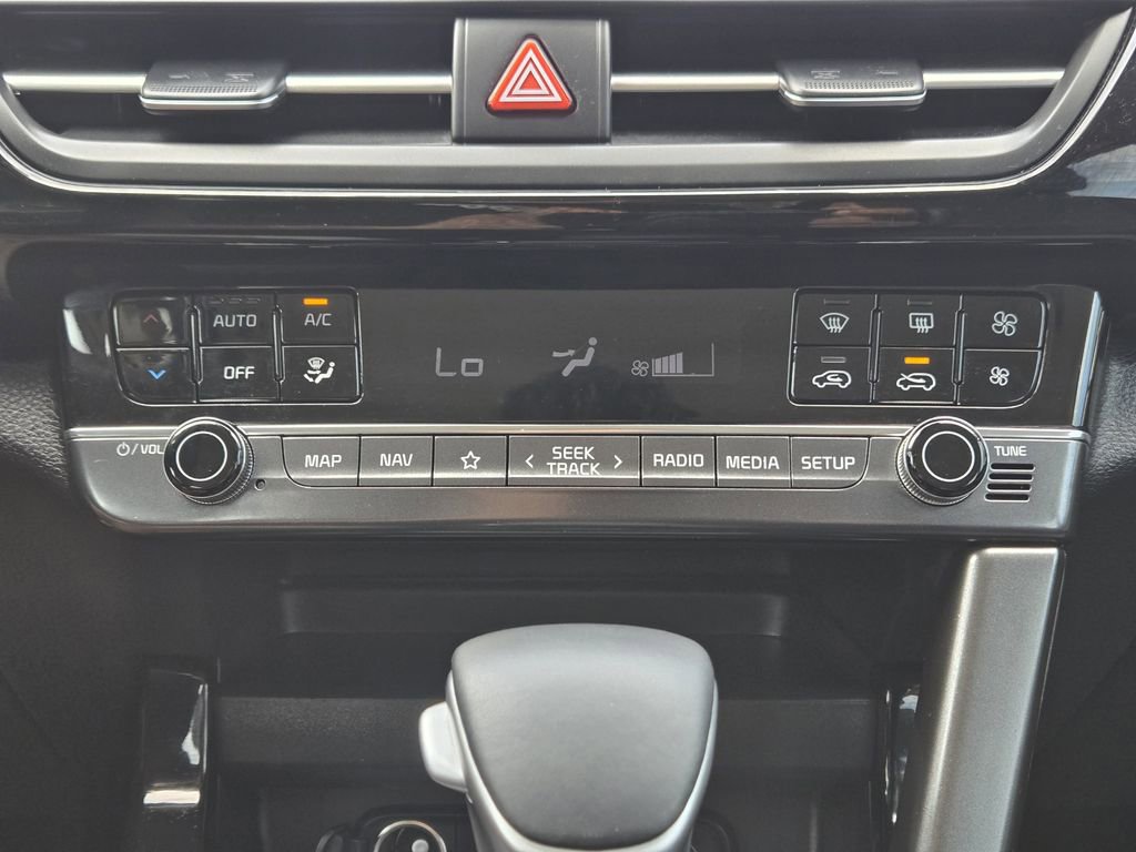 Certified 2024 Kia Seltos S image 21