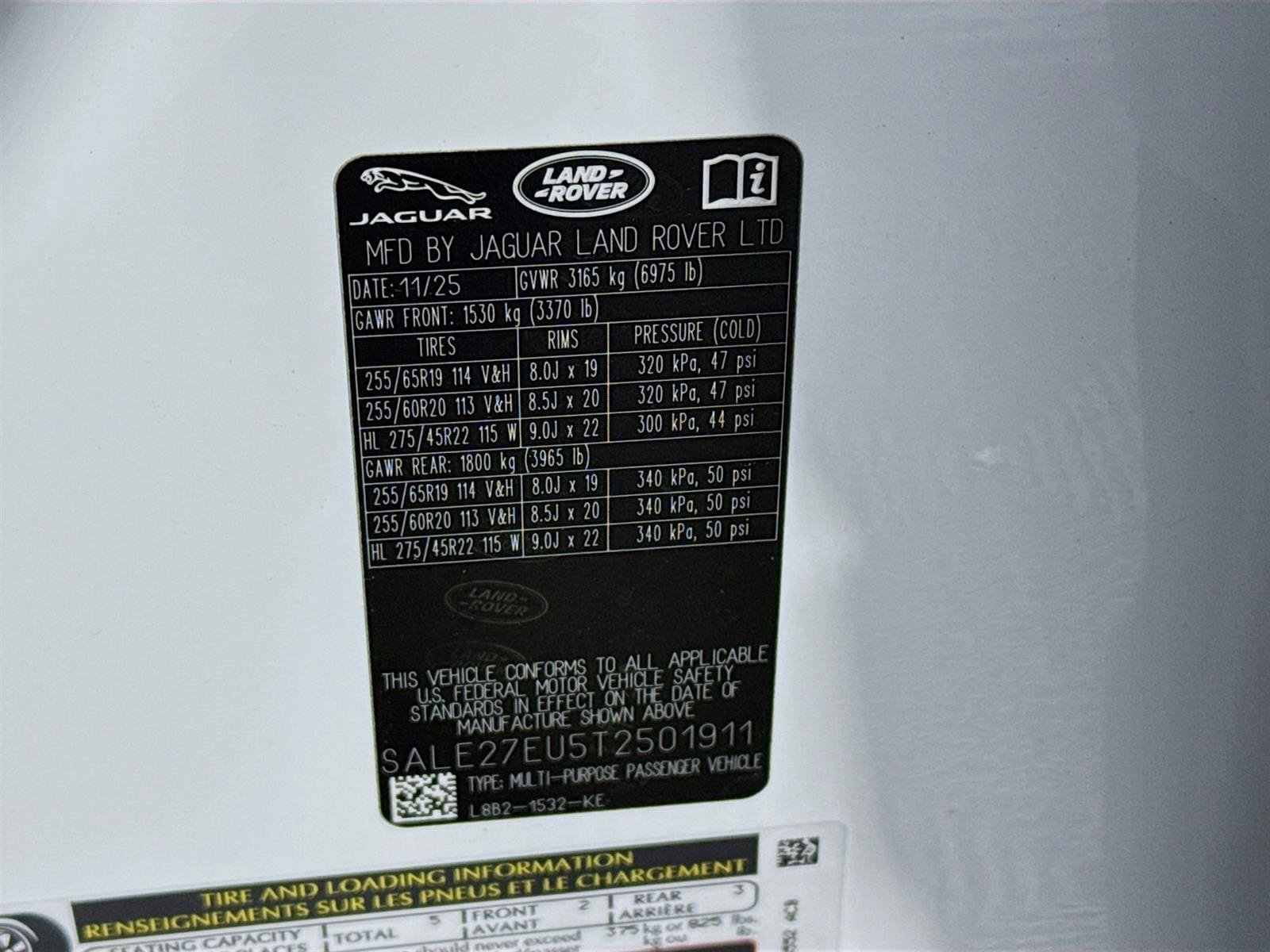 Used 2026 Land Rover Defender 110 X-Dynamic SE AWD/4WD image 34