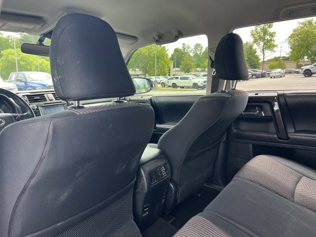 Used 2018 Toyota 4Runner TRD Off-Road AWD/4WD image 17