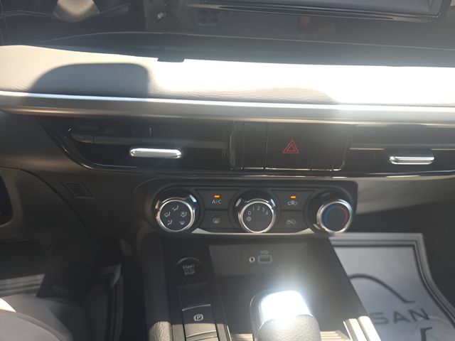 Certified 2025 Nissan Kicks S AWD/4WD image 15