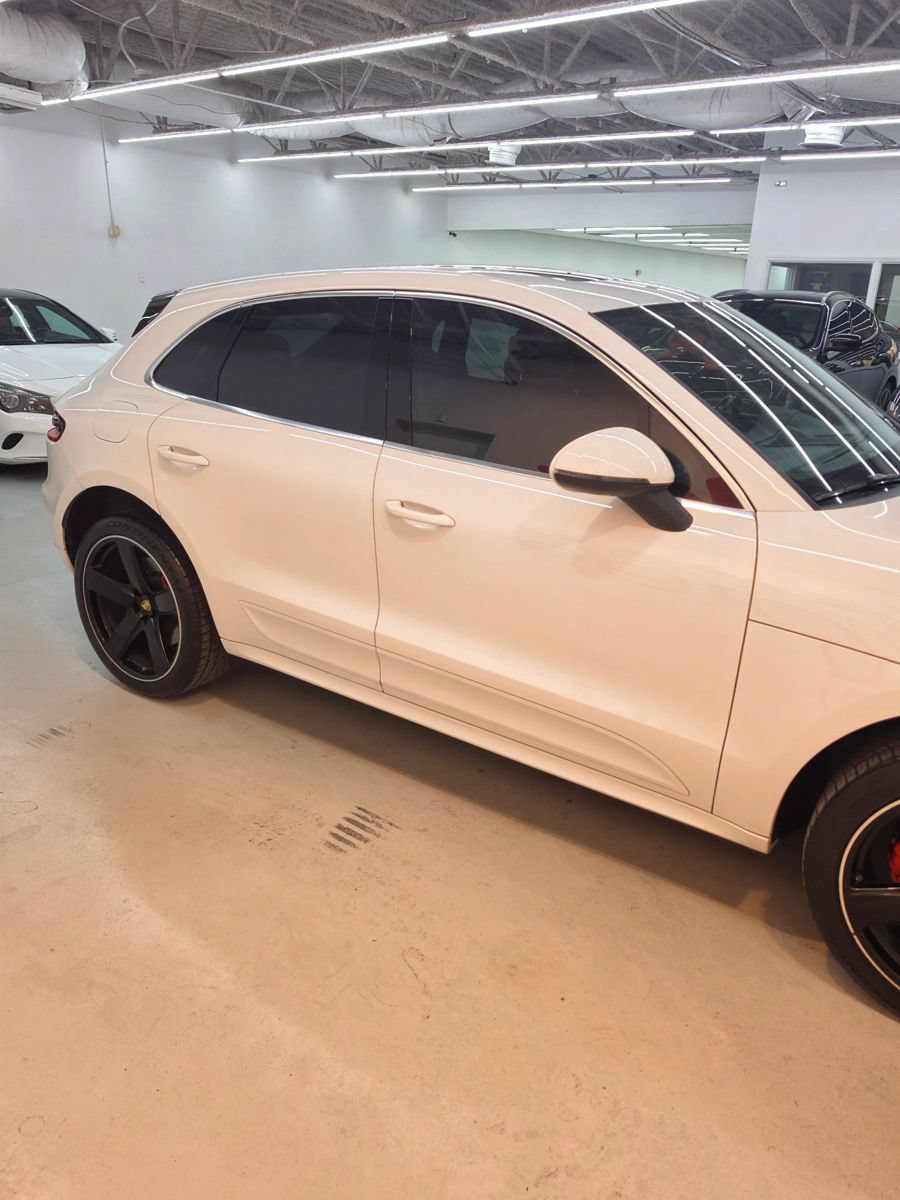 Used 2018 Porsche Macan Turbo w/ Premium Package Plus AWD/4WD image 7