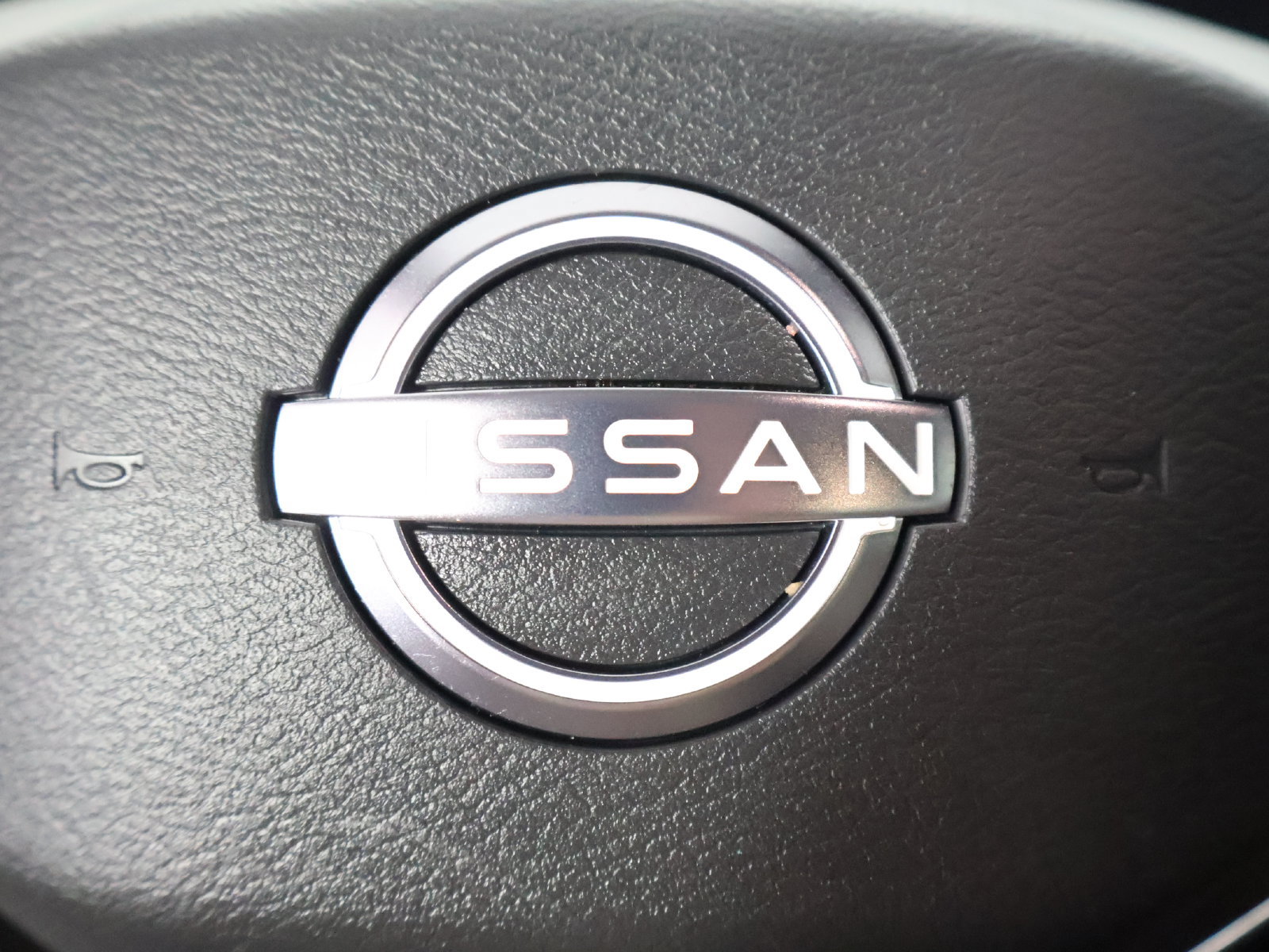 Used 2023 Nissan Ariya AWD image 24