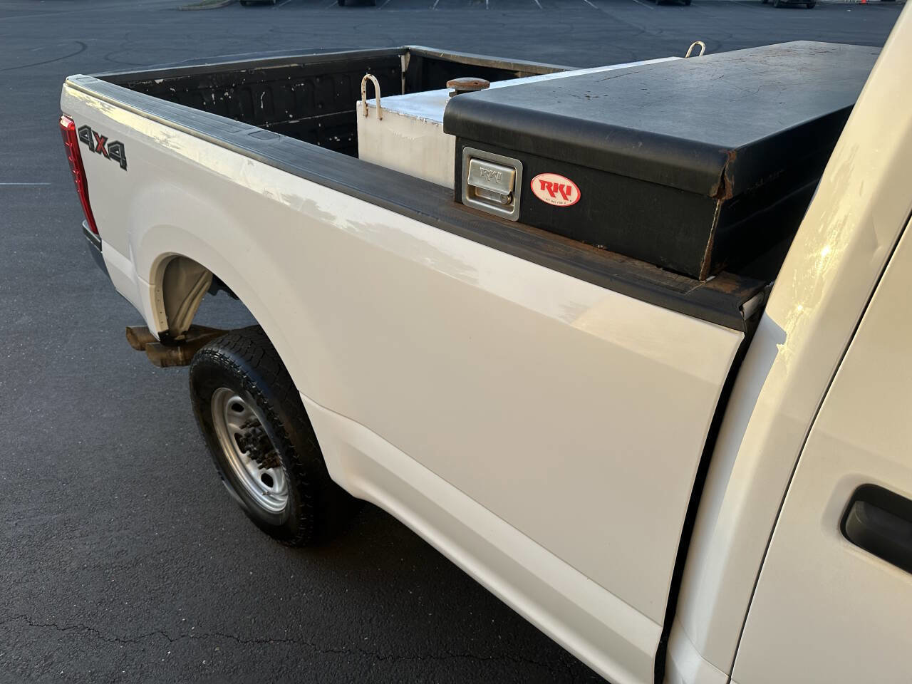 Used 2017 Ford F250 XL w/ Power Equipment Group AWD/4WD image 17
