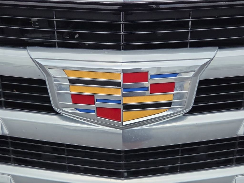 Used 2018 Cadillac Escalade Premium Luxury RWD image 11
