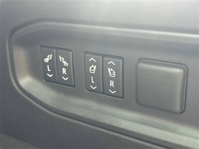 New 2026 Cadillac Vistiq Luxury image 7