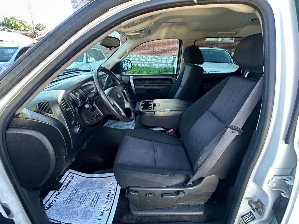 Used 2011 Chevrolet Silverado 1500 LT w/ All-Star Edition RWD image 10